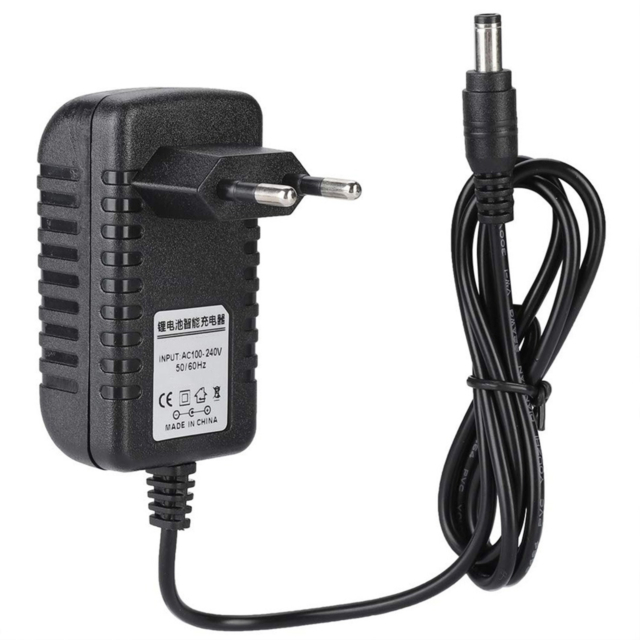 Alimentatoare LBZ-00455 01 Alimentator Stabilizat 12V 2A 24W, Intrare 220V, Ieșire 12V DC