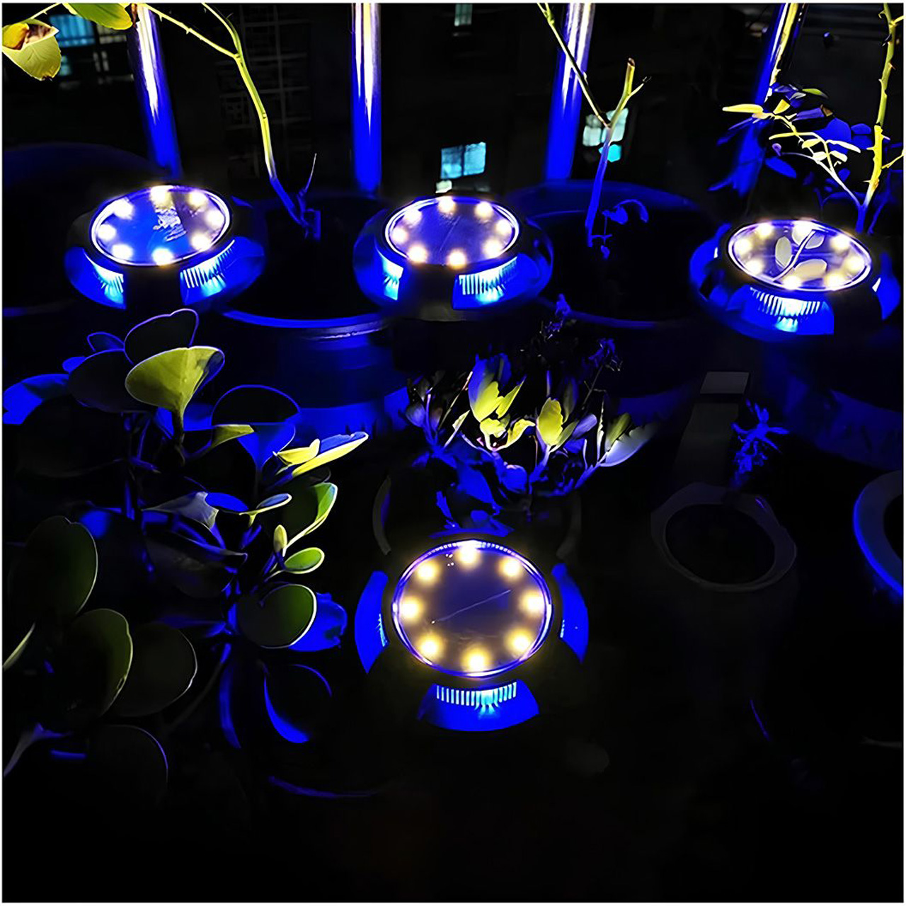 Lampa Solara LED pentru Gradina - Spot cu 12 LED-uri (8 Alb Cald & 4 RGB), Rezistenta la Apa IP65, Baterie 700mAh, Negru